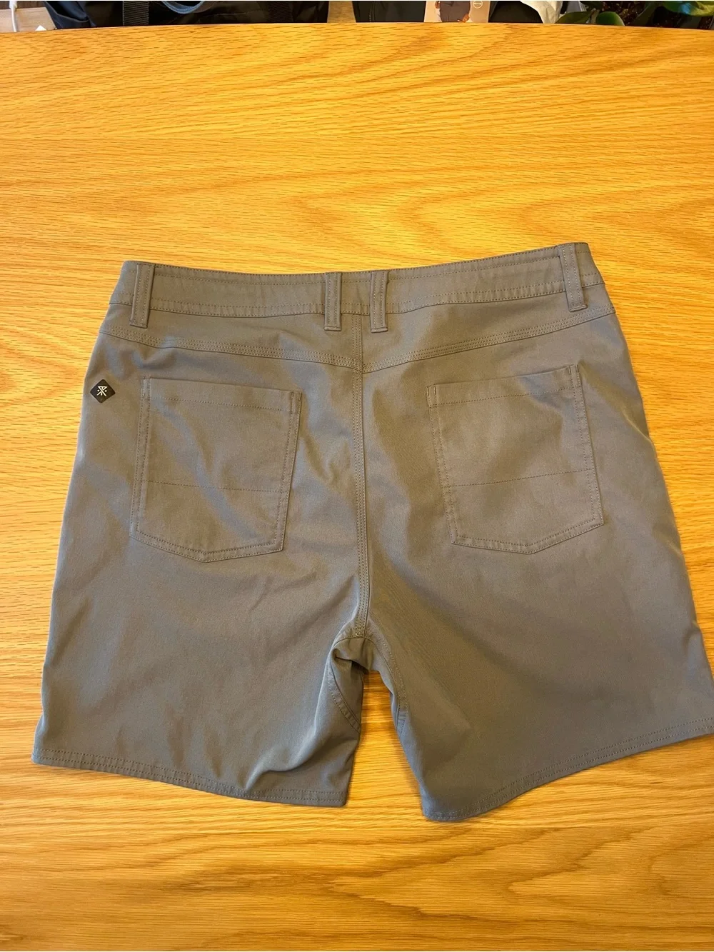 ROARK Shorts Mens 34 gray 8